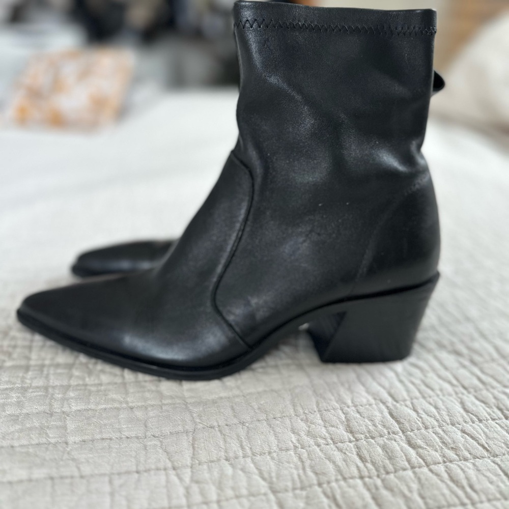 Zara leather boots 375